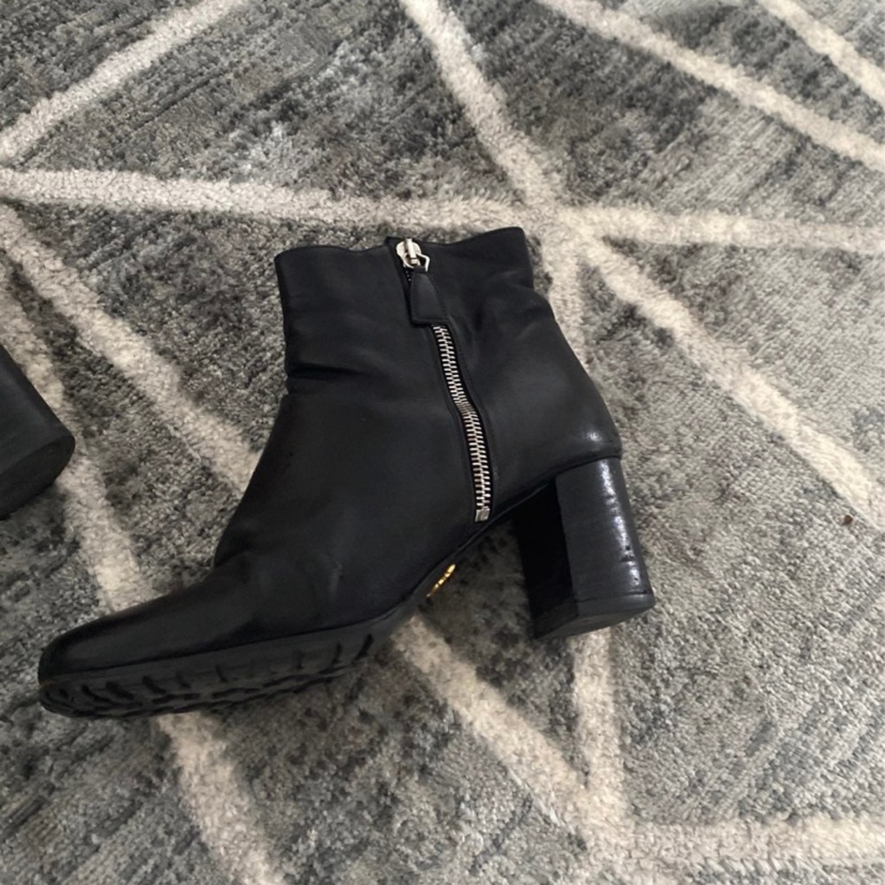 Authentic prada boots - Picture 5 of 8